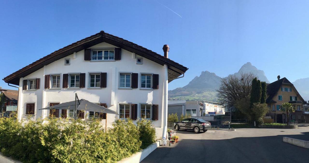 The Delicate Question Which Bed & Breakfast Schwyz Ngoại thất bức ảnh
